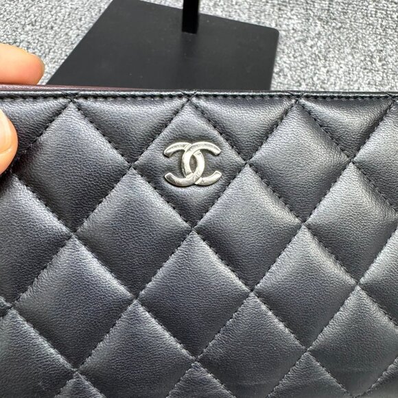 CHANEL Leather Wallet 625-081625 - Picture 3 of 12